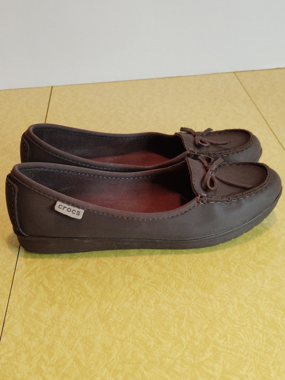 Women's Crocs Slip On Shoes Size 8